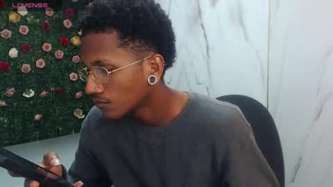 man_sant11 online show from April 2026 02:54:02 PM