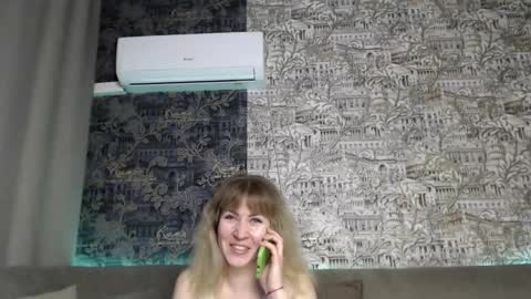 Snapshot of mandy_foxxx chatting on February 2025 08:03:01 PM Mandy online show from February 2025 08:03:01 PM