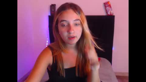 Snapshot of mandyy_petite chatting on October 2025 02:59:01 AM mandy sofi online show from October 2025 02:59:01 AM