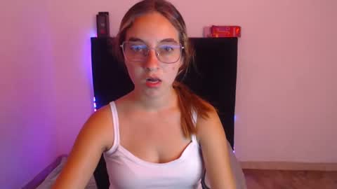 Snapshot of mandyy_petite chatting on October 2025 03:44:01 PM mandy sofi online show from October 2025 03:44:01 PM