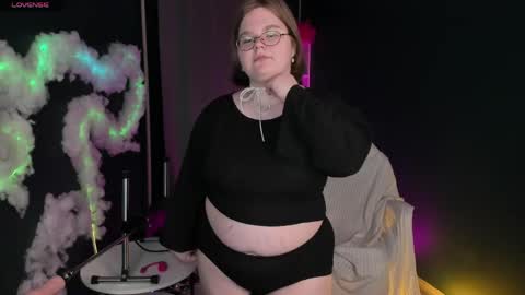 Maneela online show from April 2026 07:32:01 PM