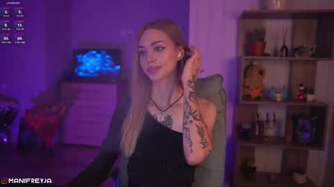 Amelie online show from December 2024 08:33:01 PM