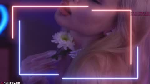 Amelie online show from February 2025 06:32:02 PM