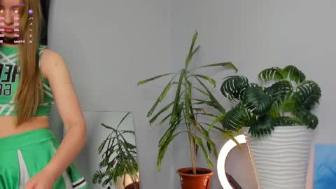 Snapshot of manita_misti chatting on May 2026 08:12:02 AM Manita online show from May 2026 08:12:02 AM