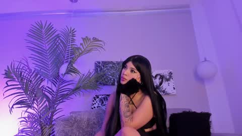 Manu Velez  online show from December 2024 05:37:01 PM