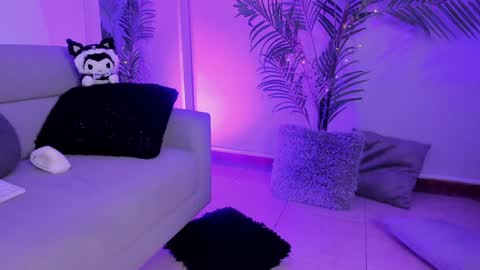 Manu Velez  online show from December 2024 02:37:02 PM