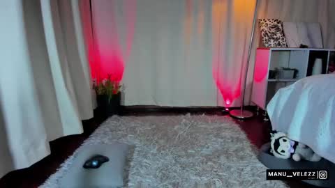 Manu Velez  online show from October 2025 06:41:02 AM