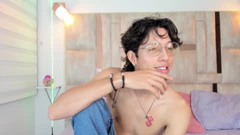 Manuel online show from December 2024 08:32:02 PM