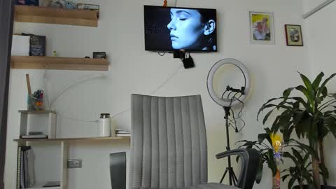 manucute 23  online show from January 2026 03:49:02 PM