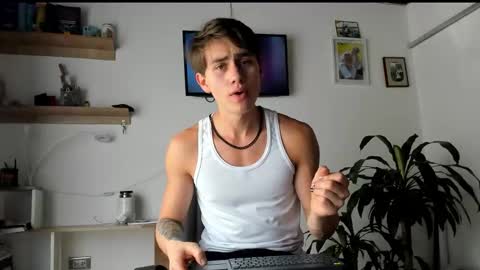 manucute 23  online show from February 2026 07:58:01 PM