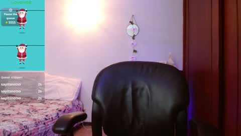 Snapshot of manue_bela chatting on January 2025 05:34:01 PM Angela online show from January 2025 05:34:01 PM