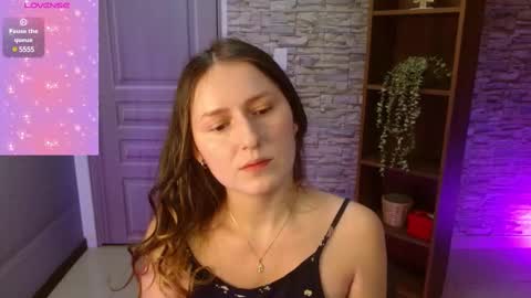 Snapshot of manue_bela chatting on February 2025 11:13:01 AM Angela online show from February 2025 11:13:01 AM