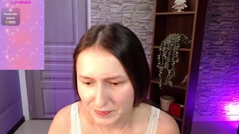 Snapshot of manue_bela chatting on March 2025 09:13:01 AM Angela online show from March 2025 09:13:01 AM
