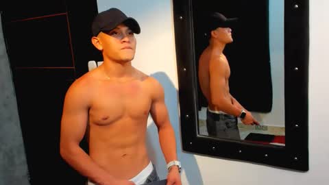 Manuel online show from October 2025 01:17:02 AM