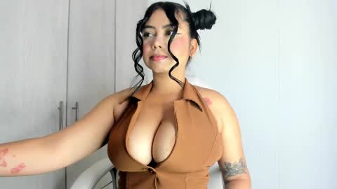 MANUELA online show from October 2025 03:32:01 PM