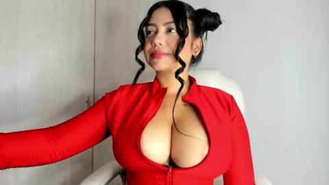 MANUELA online show from October 2025 04:38:02 PM