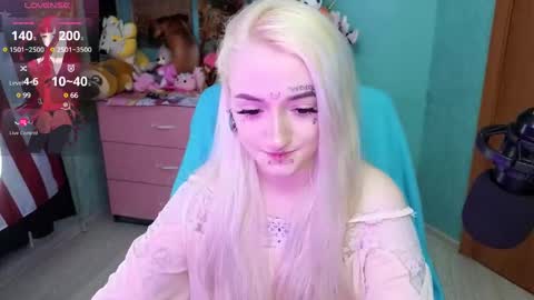 Manuela online show from February 2025 08:31:01 PM