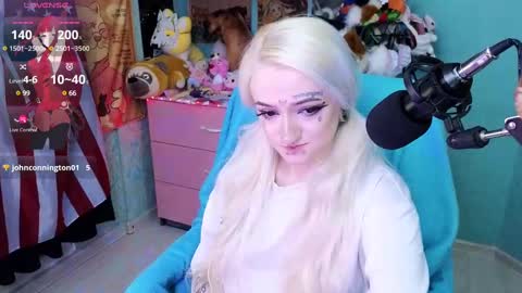 Manuela online show from February 2025 08:50:02 PM