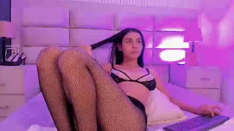 Manuela online show from March 2026 09:30:01 PM