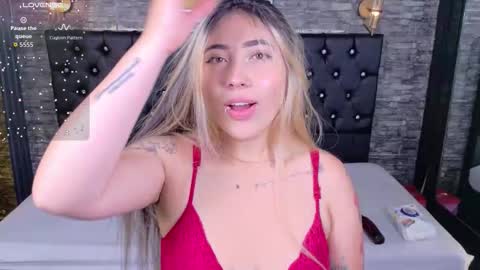 Manuela  online show from November 2025 05:20:01 AM