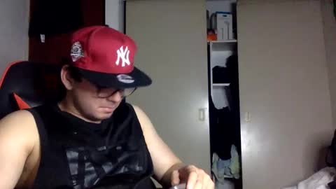 Manu online show from December 2025 11:01:02 PM