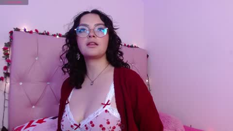 Manu  online show from December 2024 10:01:02 PM