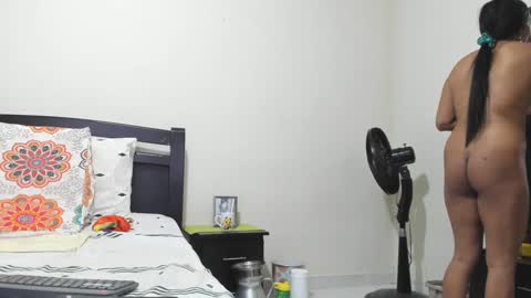 Snapshot of mara2020xxx69 chatting on January 2025 01:41:01 PM Mara online show from January 2025 01:41:01 PM