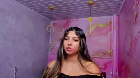 maraluna__ online show from July 2026 01:07:02 PM