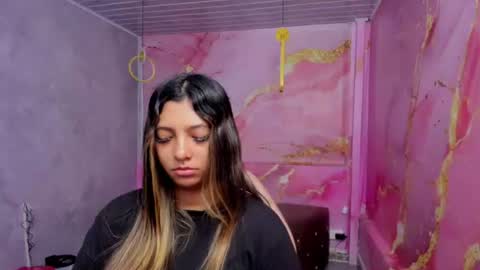maraluna__ online show from July 2026 12:20:02 PM