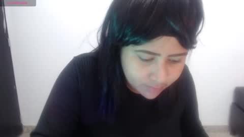 Mara Silk online show from September 2025 12:49:02 PM