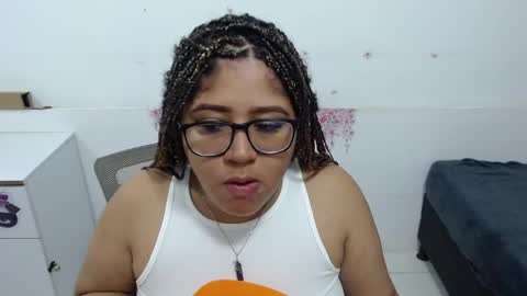 Mara Silk online show from December 2025 12:54:01 PM