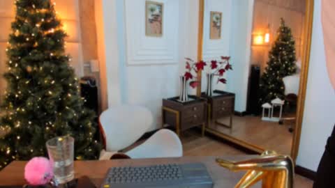 Snapshot of maratorres1 chatting on December 2024 07:48:02 PM Mara Torres online show from December 2024 07:48:02 PM