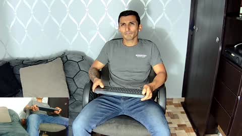Snapshot of marckmuscle chatting on January 2025 02:07:02 AM Marck Independent model online show from January 2025 02:07:02 AM