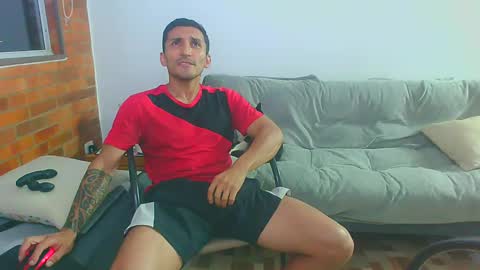 Snapshot of marckmuscle chatting on March 2025 02:26:01 AM Marck Independent model online show from March 2025 02:26:01 AM