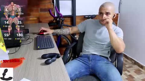 Marck  Independent model  online show from November 2025 03:56:02 AM