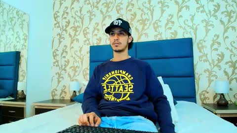 marcus_jeron online show from November 2025 10:30:02 PM