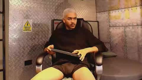 Snapshot of marcusrain_ chatting on September 2025 04:16:02 AM Marcus online show from September 2025 04:16:02 AM