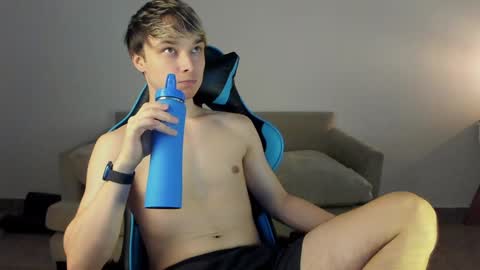 Snapshot of marcussmit chatting on January 2025 09:04:02 PM Marcus online show from January 2025 09:04:02 PM