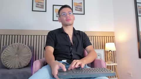 Snapshot of marcuswildx chatting on September 2025 06:12:02 PM marcus online show from September 2025 06:12:02 PM