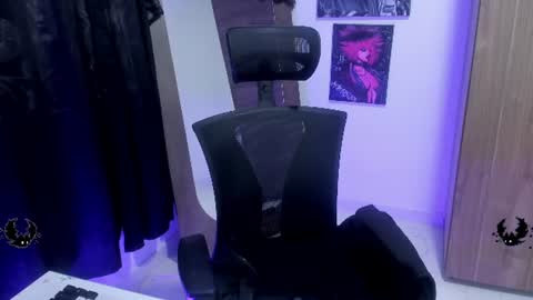 Snapshot of marcydark___ chatting on July 2026 10:51:02 PM help me with 100 hands up online show from July 2026 10:51:02 PM