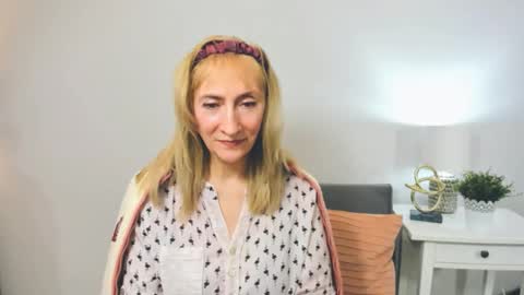 Snapshot of margaretmature chatting on February 2025 05:01:02 PM margaretmature online show from February 2025 05:01:02 PM
