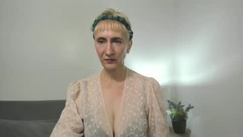 Snapshot of margaretmature chatting on September 2025 12:05:01 PM margaretmature online show from September 2025 12:05:01 PM