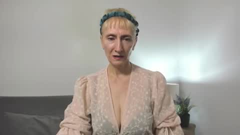 Snapshot of margaretmature chatting on September 2025 12:06:01 PM margaretmature online show from September 2025 12:06:01 PM