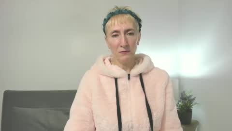 margaretmature online show from October 2025 03:13:01 PM