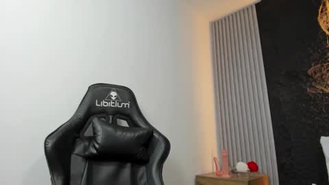 M A R G I E online show from December 2025 12:35:02 PM