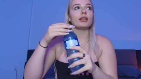 margot_robbie7 online show from September 2025 01:28:02 AM