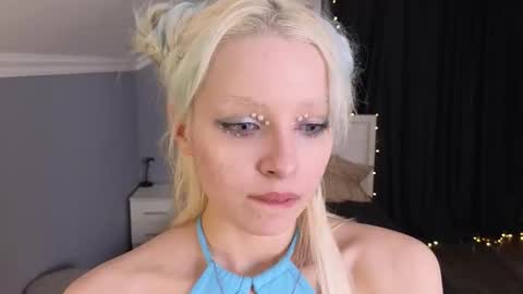 Milena online show from February 2026 12:23:01 PM