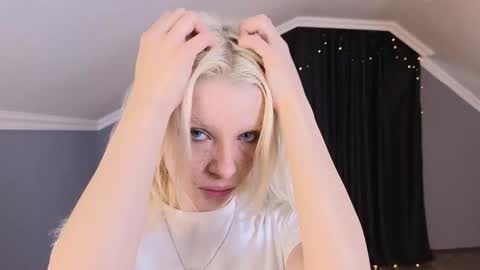 Milena online show from February 2026 09:09:02 AM