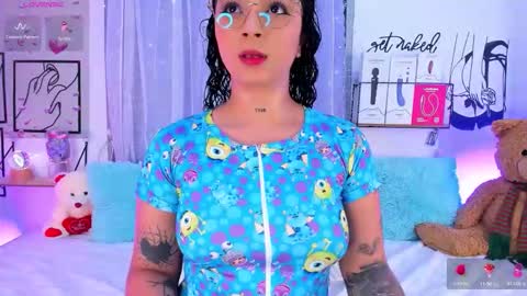 Mari Sweett  online show from January 2026 04:34:01 PM