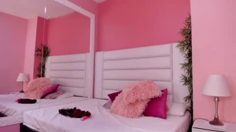 Maria Alejandra online show from March 2025 07:06:02 PM